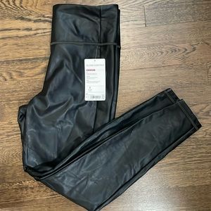 Athleta All Over Gleam Tight sz M